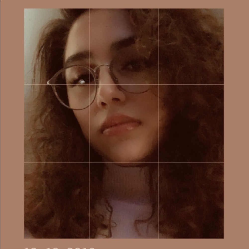 Meet your Posher, Lizbeth